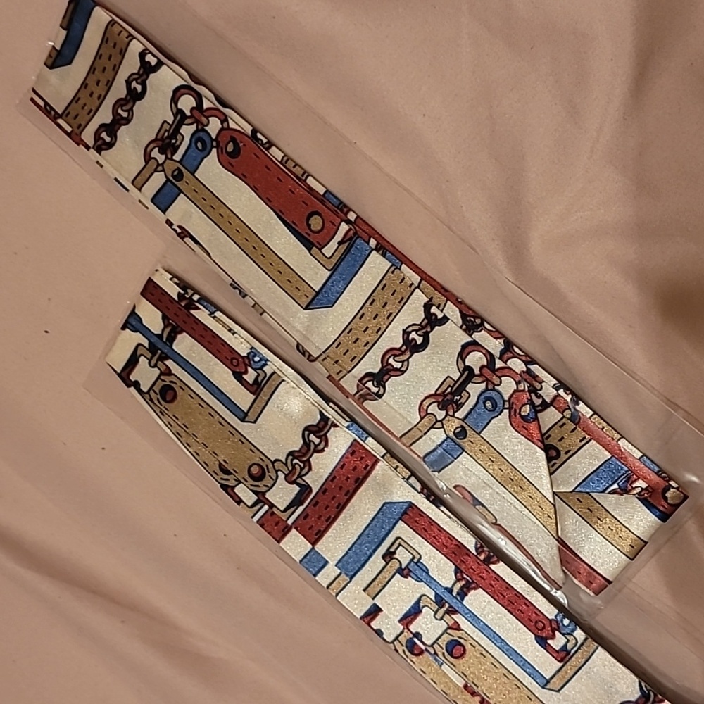 💚5/$20💚 Pair of Generic Twilly Scarves